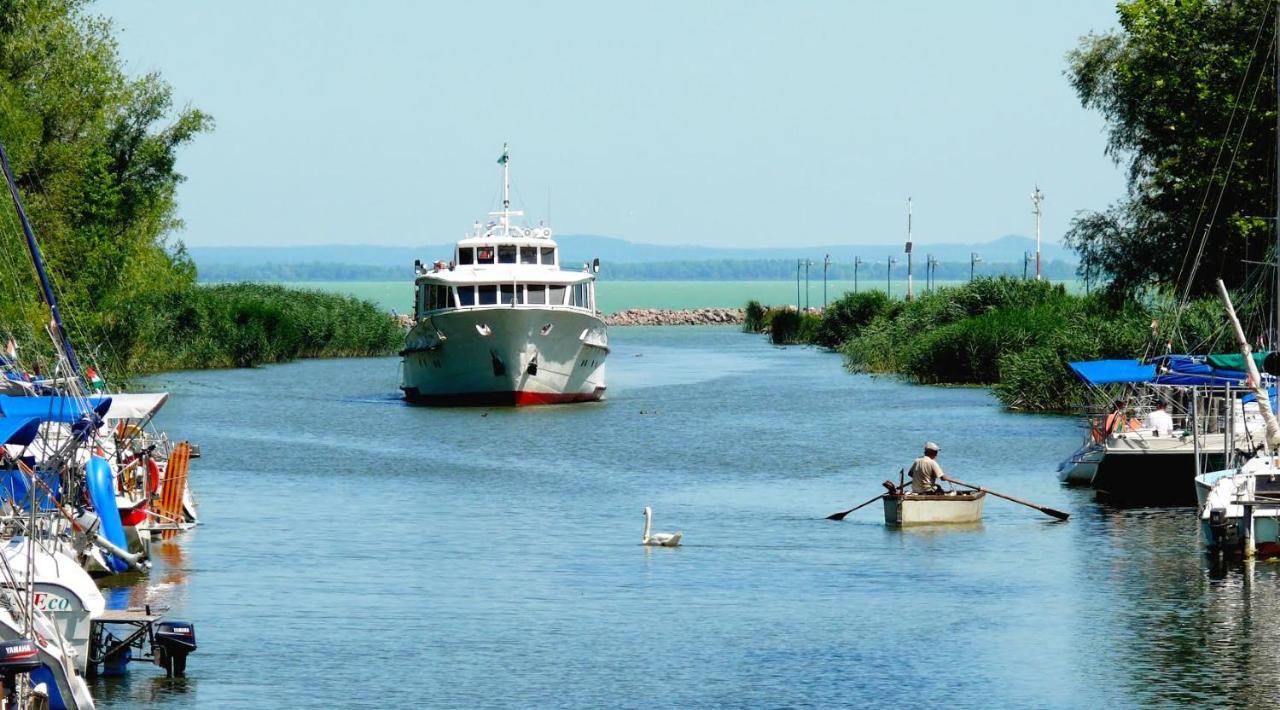 Balatonmariafuerdo Szabo Apartman Luaran gambar